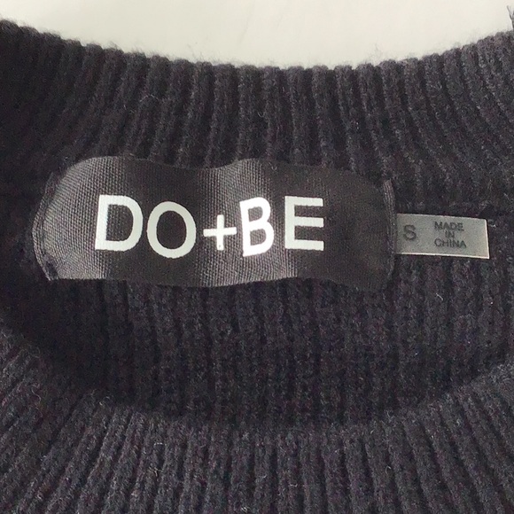 DO+BE Black Cold Shoulder Knit Pullover - Picture 2 of 8